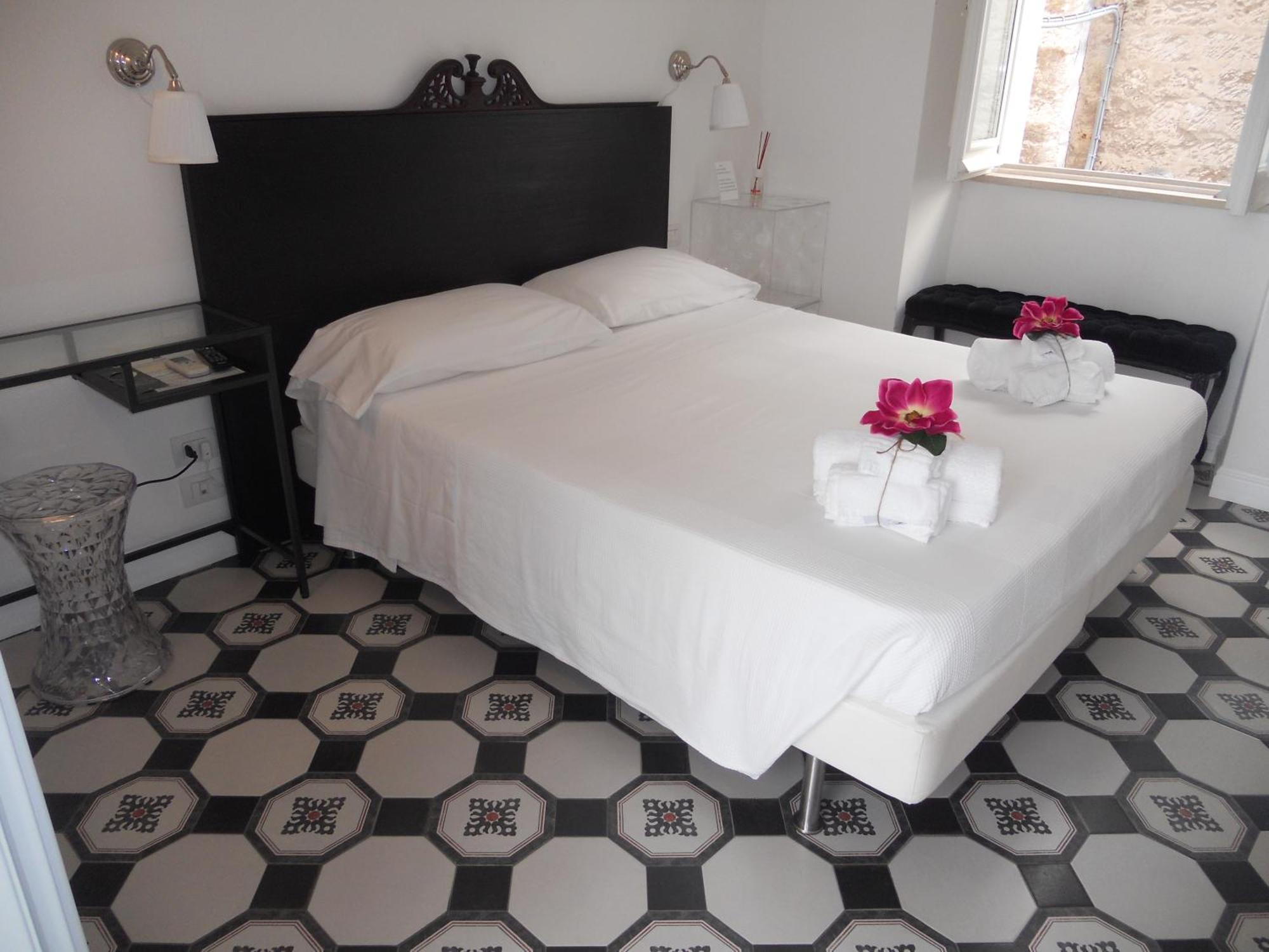 Arco' B&B Trani Cattedrale Phòng bức ảnh